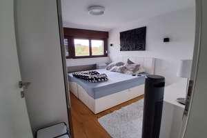 helle und freundliche  3-Zimmer-DG-Wohnung mit Balkon und Einbauküche mitten in Knielingen – Die vollständige Adresse der Immobilie erhältst du vom Anbieter., 76187 Knielingen, Karlsruhe – Vorschaubild 8