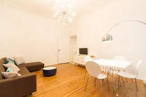 Altbau zum Verlieben: Helle 2 Zimmer mit Balkon am Mauerpark – 10437 Prenzlauer Berg, Berlin – Vorschaubild 5
