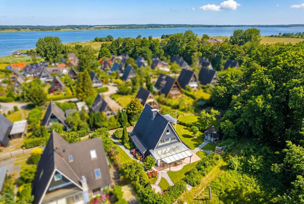 Immobilie in Borgwedel - Traumhaus mit Schleiblick! Idyllische Toplage zwischen Feld & Wasser! Nur wenige Schritte zum Hafen! - Bild 0