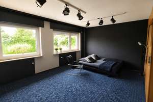 Freistehendes 1–2 Familienhaus in urbaner Wohnlage von Frankfurt-Rödelheim! – Die vollständige Adresse der Immobilie erhältst du vom Anbieter., 60489 Rödelheim, Frankfurt am Main – Vorschaubild 5