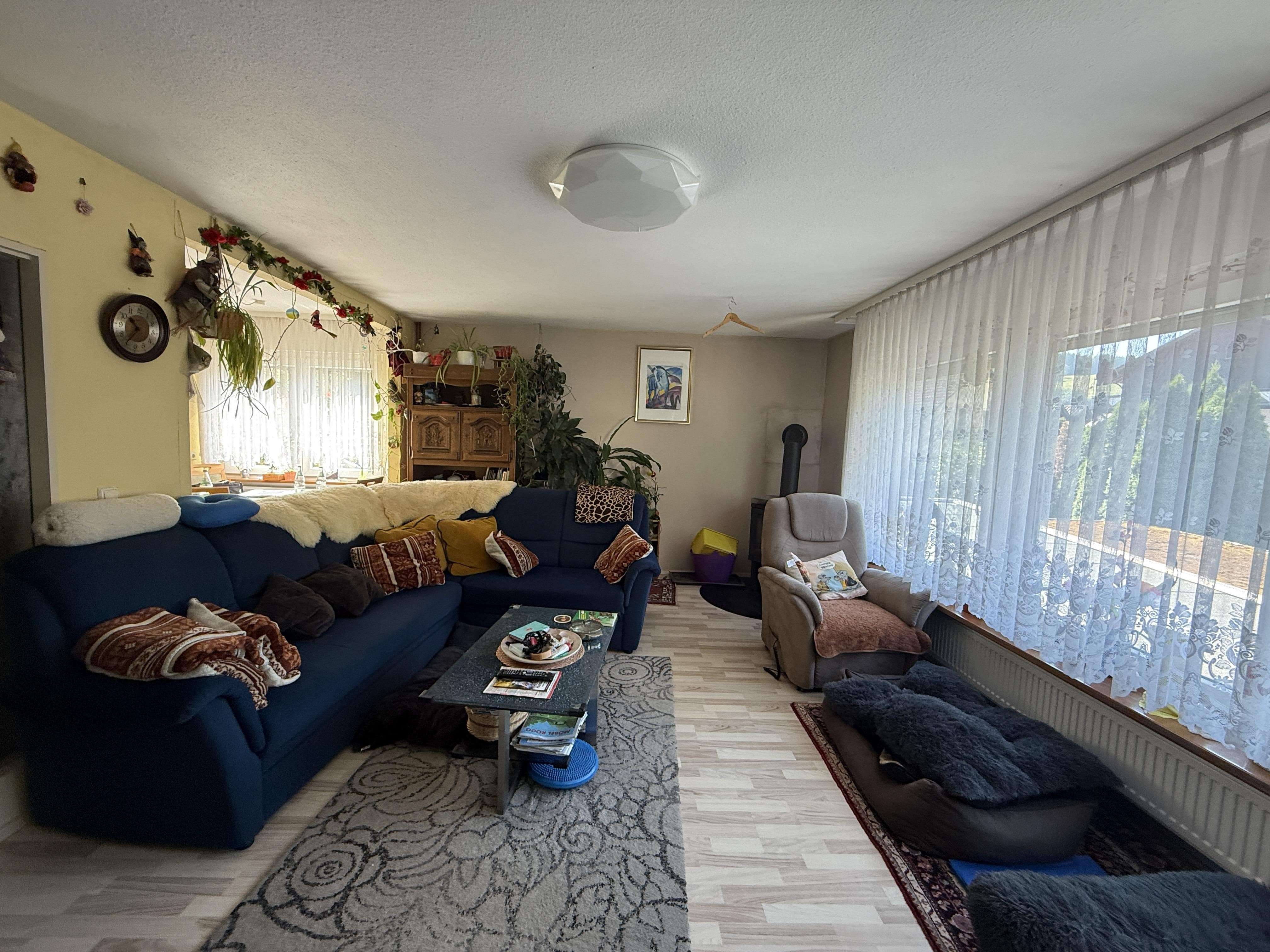 Immobilie in Alpirsbach - Im Grünen wohnen in Alpirsbach-Rötenbach - charmantes Einfamilienhaus mit Gartenidylle und Weitblick - Bild 5