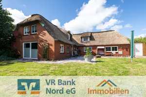 Friesenhaus unter Reet mit Doppelgarage in einzigartiger Lage (Sackgasse) nahe der Nordsee – Nordfriesland (Kreis) – Vorschaubild 1