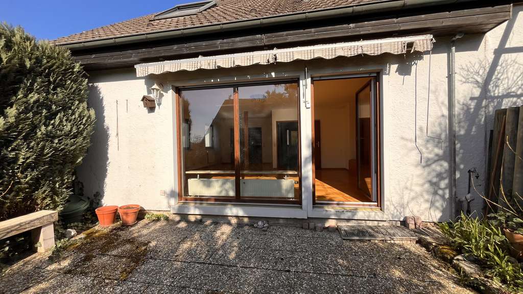 Immobilie in Weissach im Tal - Doppelhaushälfte Süd-West-Lage, Terrasse, kleiner Garten, Garage, Stellplatz, Apartment - Bild 4