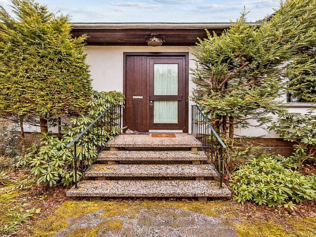 Immobilie in Boffzen - Einfamilienhaus mit großem Garten in ruhiger Lage von Boffzen - Bild 0