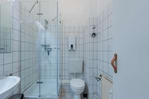 Cozy 1-Bedroom Apartment Near Treptower Park – Die vollständige Adresse der Immobilie erhältst du vom Anbieter., 10245 Friedrichshain, Berlin – Vorschaubild 16