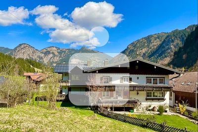 Platz für Generationen und neue Ideen - großzügiges Zweifamilienhaus mit Ausbaupotential in "Bruck"