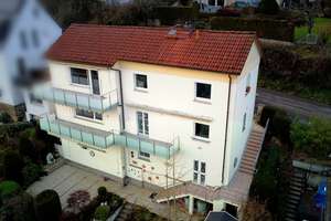 Großzügiges Zweifamilienhaus mit Fernblick, Terrasse & Garten in begehrter Lage von WI-Sonnenberg – Die vollständige Adresse der Immobilie erhältst du vom Anbieter., 65193 Sonnenberg, Wiesbaden – Vorschaubild 1