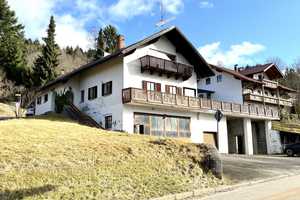 1-Fam.-Haus mit großen Garagen zw. St. Englmar und Viechtach – Straubing-Bogen (Kreis) – Vorschaubild 1