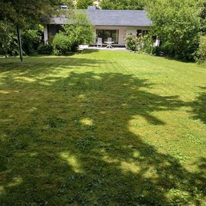 Wohnhaus im Bungalowstil  im Grünen mit Gartenstudio 