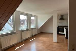 3 Zimmer Dachgeschosswohnung in Hannover Stöcken – Moorhoffstraße 14, 30419 Stöcken, Hannover – Vorschaubild 2