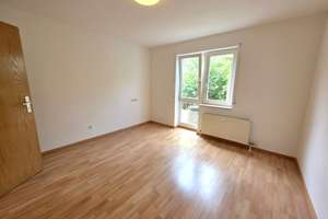 Lichtdurchflutete 2,5-Zimmer-Erdgeschosswohnung mit Terrasse und eigenem Gartenanteil – Die vollständige Adresse der Immobilie erhältst du vom Anbieter., 74182 Obersulm – Vorschaubild 5