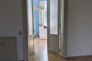Ungewöhnliche Altbauwohnung mit großem Garten – Bonn – Vorschaubild 2