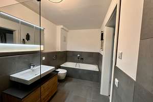 Fast neu in Fischeln: 3-Zimmer DG-Wohnung mit Süd-Terrasse, Aufzug, Erdwärmpume & Fußbodenheizung – Kölner Straße 337, 47807 Fischeln, Krefeld – Vorschaubild 18