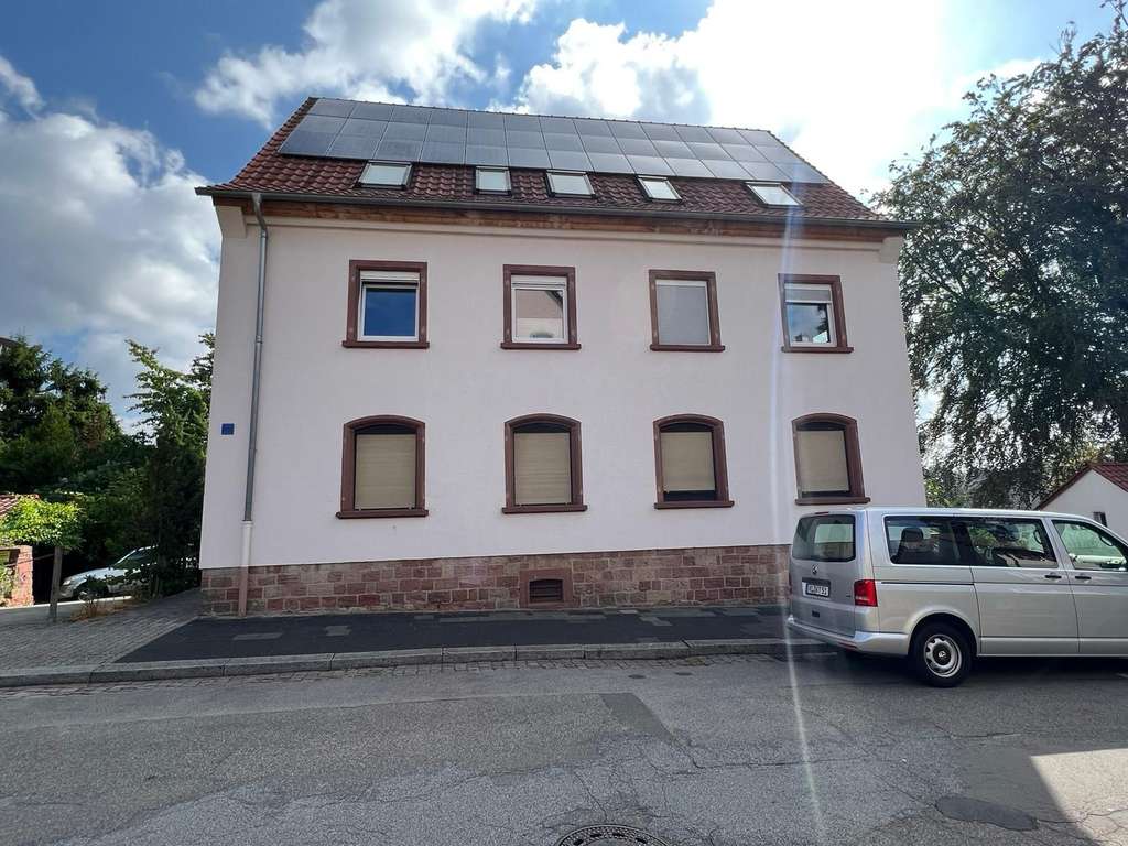 Dachgeschosswohnung in Bestlage