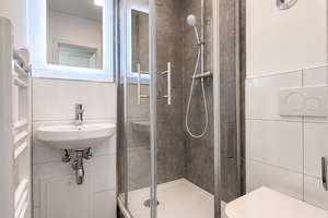 Erstbezug: möblierte Design-Apartments in Niefern | All-in inkl. Heizung, Strom & Internet – Hauptstraße 72, 75223 Niefern-Öschelbronn – Vorschaubild 28