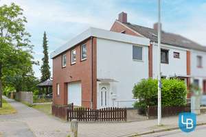 Mehr Platz geht nicht! Reihenendhaus mit Einliegerwohnung und Doppelgarage in Kiel-Mettenhof! – Die vollständige Adresse der Immobilie erhältst du vom Anbieter., 24109 Mettenhof, Kiel – Vorschaubild 28