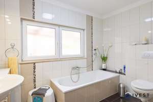 Saniertes Einfamilienhaus mit Wohlfühlfaktor in Lübeck: Sauna, Kachelofen und Garten – Die vollständige Adresse der Immobilie erhältst du vom Anbieter., 23569 Kücknitz, Lübeck – Vorschaubild 10