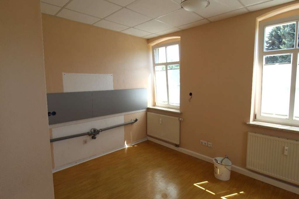 Immobilie in Nobitz - Ehemaliges Wohn- und Geschäftshaus mit vielen Möglichkeiten - Bild 1