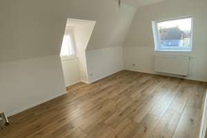 3-Zimmer-DG-Wohnung in Zuffenhausen  – Die vollständige Adresse der Immobilie erhältst du vom Anbieter., 70435 Zuffenhausen-Frauensteg, Stuttgart – Vorschaubild 9