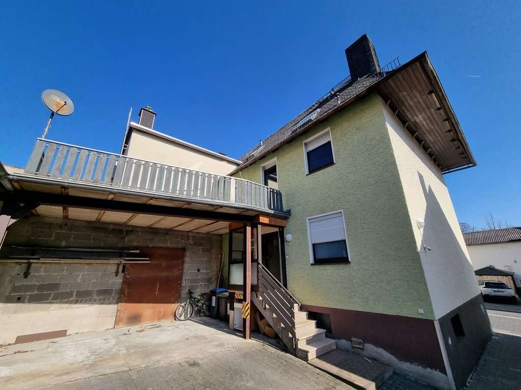 Immobilie in Usingen - 2FH mit Hof und Nebengebäude - Mitten in Usingen! - Bild 1