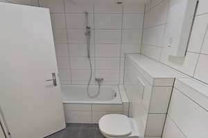 Große 2-Zimmer-Wohnung mit BALKON, EBK und BADEWANNE – Auenhauser Weg 3, 33100 Kernstadt, Paderborn – Vorschaubild 9