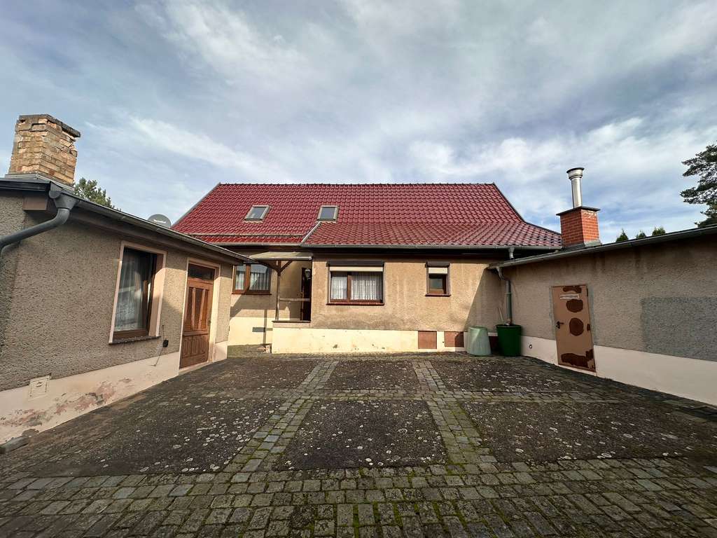 Immobilie in Lutherstadt Eisleben - Drei-Seiten-Hof in Volkstedt auf tollem Grundstück - Bild 0