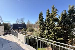 Der Preis ist heiß!! *4 Zimmer*2 Bäder*XL-Balkon*Tiefgarage*E-Bredeney – Alfredstr.  0, 45133 Bredeney, Essen – Vorschaubild 2