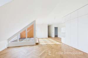 Luxuriöse Dachgeschosswohnung in Berlin-Kladow - 115 m² inkl. Stellplatz und kernsaniert – Die vollständige Adresse der Immobilie erhältst du vom Anbieter., 14089 Kladow, Berlin – Vorschaubild 2