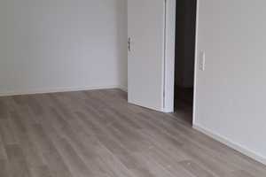 Sanierte 1 Zimmerwohnung mit Balkon!! ENGLISH scroll down! – Kölner Landstraße 338, 40589 Düsseldorf – Vorschaubild 3