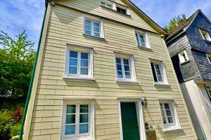 Provisionsfrei: Freistehendes, freundliches Fachwerkhaus — ein schönes Zuhause in guter Lage in LA.