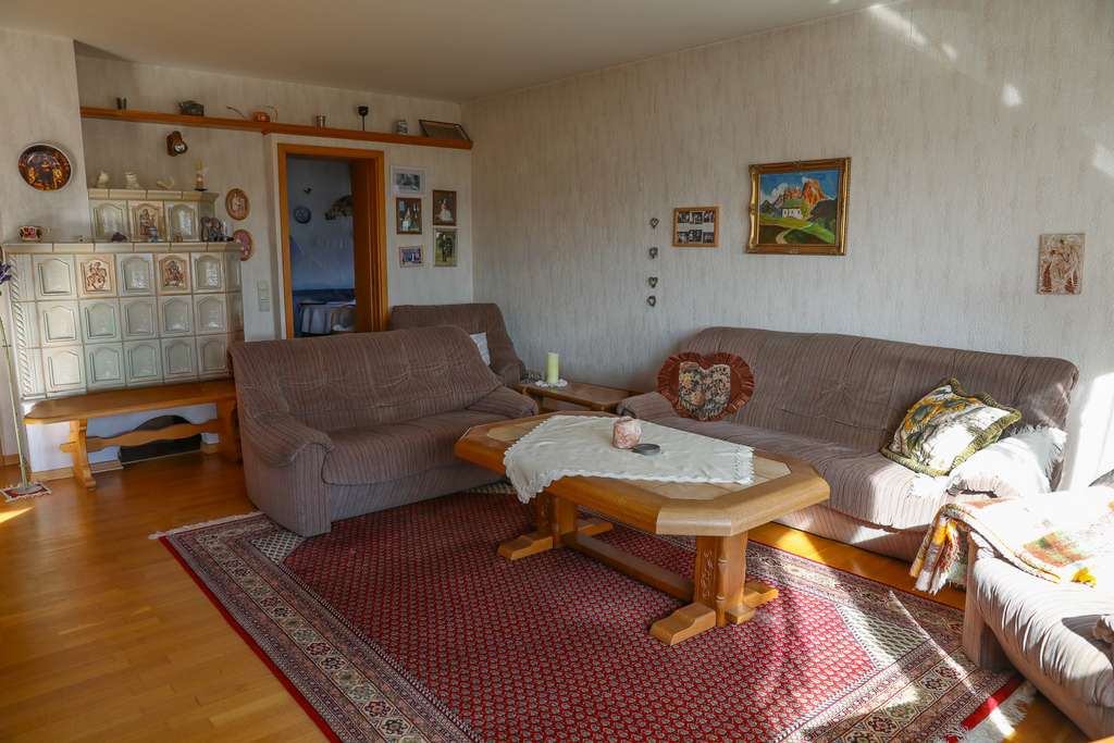 Immobilie in Lohr am Main - Zuhause mit Weitblick -  Viel Platz und Potenzial für Ihre Wohnträume - Bild 2