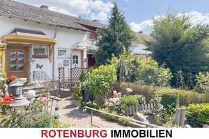 RESERVIERT - Naturnah und stadtnah zugleich – Reihenmittelhaus mit Balkon in Rotenburg – Hersfeld-Rotenburg (Kreis) – Vorschaubild 1
