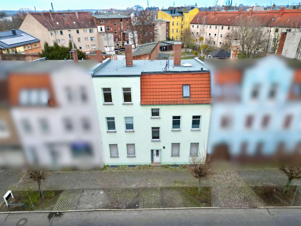 Immobilie in Schönebeck (Elbe) - Schönebeck: Lukratives Mehrfamilienhaus im Zentrum - Bild 2