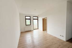 Große helle 2-Raum-Wohnung mit Einbauküche, Balkon & Fahrstuhl – Agricolastraße 65, 9112 Kaßberg, Chemnitz – Vorschaubild 3
