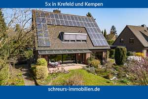 Großzügiges Einfamilienhaus mit idyllischem Garten in ruhiger Bockumer Lage wartet auf neue Impulse! – Die vollständige Adresse der Immobilie erhältst du vom Anbieter., 47800 Bockum, Krefeld – Vorschaubild 2