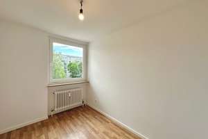 Befristete 4-Zimmer-Wohnung mit Balkon – Karl-Marx-Ring 8, 81735 Neuperlach, München – Vorschaubild 4