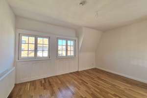 Stilvoll wohnen über den Dächern – Altbauflair mit Balkon und Fernblick – Die vollständige Adresse der Immobilie erhältst du vom Anbieter., 70197 Rotebühl, Stuttgart – Vorschaubild 4