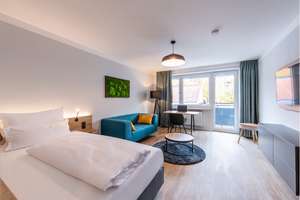 Möblierte Design-Whg mit zwei Schlafzimmern, Arbeitsplatz + Balkon, Isarnähe