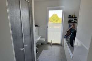 Moderne 3-Zimmer-Wohnung mit Balkon, Einbauküche und Tiefgarage – Die vollständige Adresse der Immobilie erhältst du vom Anbieter., 53127 Ippendorf, Bonn – Vorschaubild 7