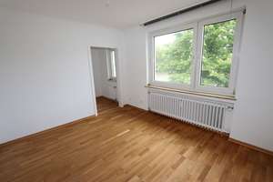 + Bilk / Flehe + 4-Zimmer-Wohnung + ca. 109 m² Wohnfläche + renoviert + 1. OG + im 3-Familienhaus + – Die vollständige Adresse der Immobilie erhältst du vom Anbieter., 40223 Bilk, Düsseldorf – Vorschaubild 6