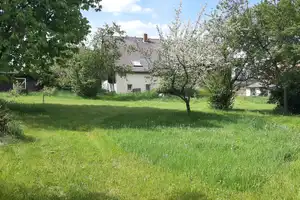 Selbstrenovierer aufgepasst: Naturverbunden Wohnen mit großem Gartengrundstück und Scheune!