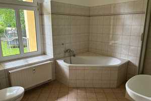 schöne 2 Raumwohnung mit Balkon im Erdgeschoß – Dürerstr. 10, 8527 Plauen – Vorschaubild 2