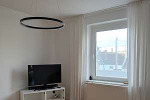 Charmante Altbauwohnung mit sonnigem Balkon (Blick ins Grüne) im 3. OG – bald bezugsfrei – Johannesplatz 16, 47805 Dießem/Lehmheide, Krefeld – Vorschaubild 1
