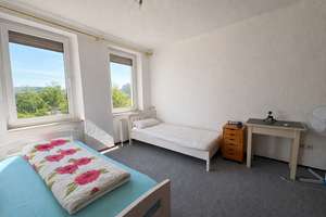 Zweifamilienhaus mit Potenzial – Ideal für Kapitalanleger oder Großfamilien – Die vollständige Adresse der Immobilie erhältst du vom Anbieter., 97299 Zell am Main – Vorschaubild 6