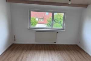 5-Zimmer-Wohnung mit separatem Büro, Terrasse, Keller & optionaler Garage in Stuttgart-Plieningen – Vordere Schafstraße 8a, 70599 Plieningen (Ortsteil), Stuttgart – Vorschaubild 10