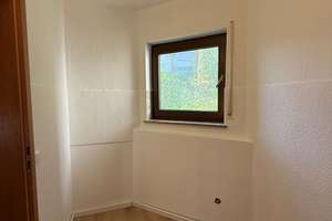 Schöne und ruhige 3-Zimmer-Wohnung mit Parkplatz und großer Terrasse in Esslingen am Neckar – Strümpfelbacher Steige 19, 73732 Wiflingshausen, Esslingen am Neckar – Vorschaubild 9