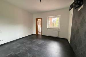 Vielseitiges Wohnjuwel: Haus mit zwei Einliegerwohnungen, Vollkeller & geräumiger Doppelgarage & Ca – Die vollständige Adresse der Immobilie erhältst du vom Anbieter., 38446 Reislingen, Wolfsburg – Vorschaubild 21