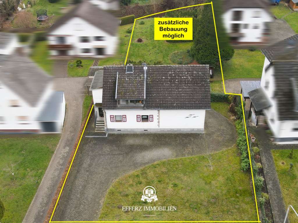 Immobilie in Niederzissen - Platz für Generationen! Wohnhaus mit großem 
Grundstück und zusätzlicher Bebauungsmöglichkeit. - Bild 1