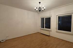 3-Zimmer-Wohnung mit Loggia in Köln-Nippes von privat – Die vollständige Adresse der Immobilie erhältst du vom Anbieter., 50733 Nippes (Ortsteil), Köln – Vorschaubild 2