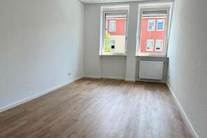 3 Zimmer Wohnung mit Balkon- Neubezug nach Sanierung – Die vollständige Adresse der Immobilie erhältst du vom Anbieter., 90459 Gugelstraße, Nürnberg – Vorschaubild 2